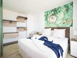 2 bedrooms, desk, iron/ironing board, free WiFi