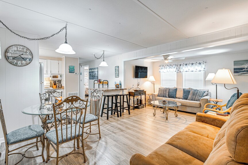 1/2 Mi To Ocean: Surfside Beach Resort Home - Garden City, SC