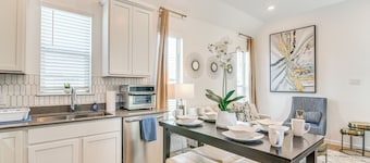 Rosenberg Apartment, 10 Mi to Smithers Lake