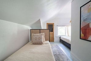 6 Schlafzimmer, Bügeleisen/Bügelbrett, Reisekinderbett, WLAN