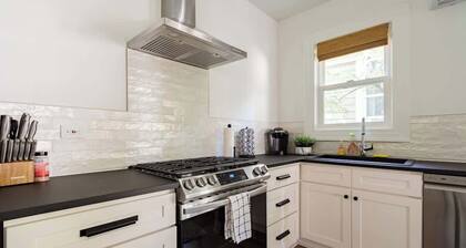 The Calin & Magnifique Suite - NW 23rd Wonder