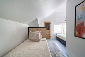 3 bedrooms, iron/ironing board, travel cot, WiFi
