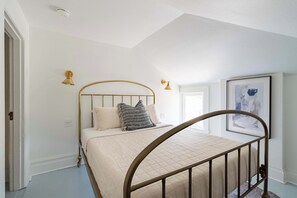 3 bedrooms, iron/ironing board, travel cot, WiFi