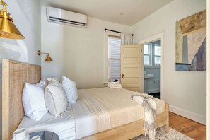 1 bedroom, iron/ironing board, travel cot, WiFi