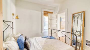 1 bedroom, iron/ironing board, travel crib, WiFi