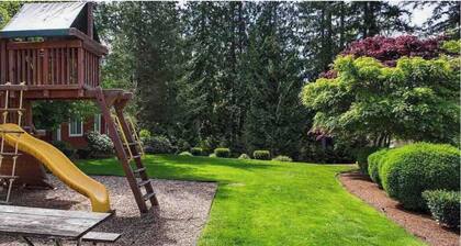 Clean Stunning Condo in Sammamish