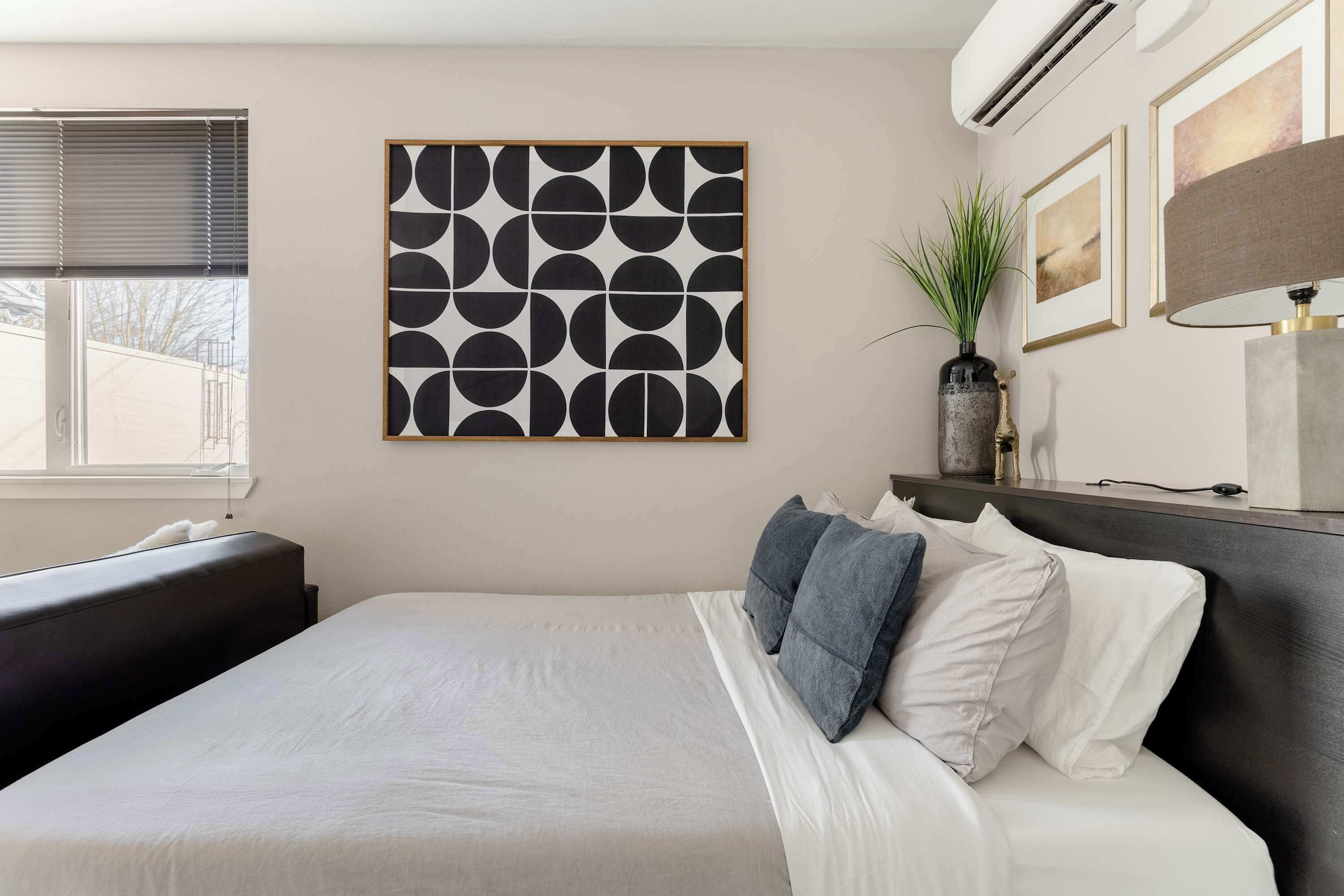 1 bedroom, iron/ironing board, travel crib, WiFi