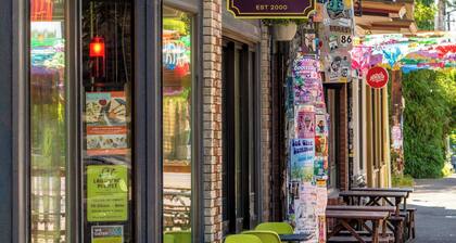 Retro Charm - Hawthorne - 2BR - Walkable