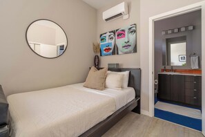 Iron/ironing board, travel cot, WiFi, bed sheets