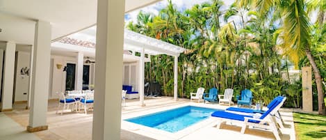 Villa, 3 habitaciones, alberca privada, vista a la alberca | Exterior