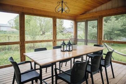 Rosebend Farmhouse | Bloomfield | Hot Tub 4 Bedrooms