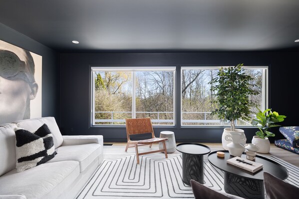 TV, fireplace - The Willows | 3 Bedrooms | 6 Guests | Heated Pool (Prince Edward)