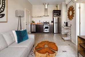 تلفزيون، مكتب