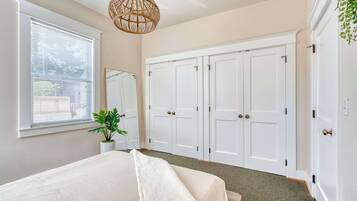 1 bedroom, iron/ironing board, travel crib, WiFi