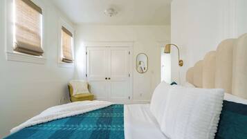 1 bedroom, iron/ironing board, travel cot, WiFi