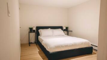 2 bedrooms, iron/ironing board, bed sheets