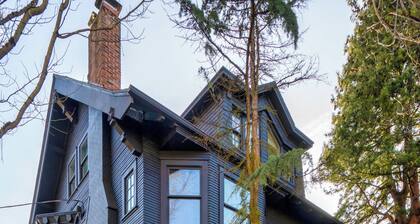 Historic Nob Hill 2BR | Prime Walkable Spot