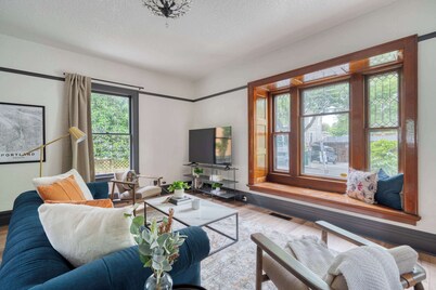 Luxury Living on NW 23rd Ave, Walk Score 99