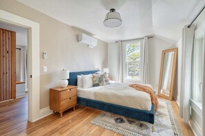 4 bedrooms, iron/ironing board, travel cot, WiFi