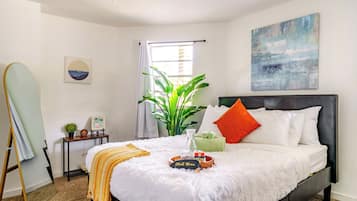 Deluxe Apartment, Kitchen | 1 bilik tidur, cadar kapas Mesir, peralatan tempat tidur premium