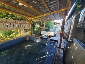屋外スパ浴槽