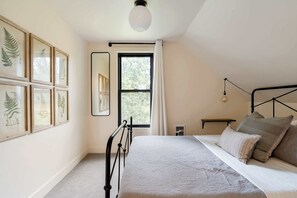 7 chambres, fer et planche à repasser, lit parapluie, Wi-Fi