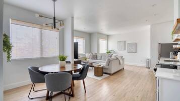 Televisión y oficina