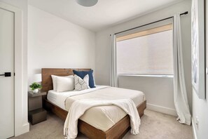 2 bedrooms, iron/ironing board, travel cot, WiFi