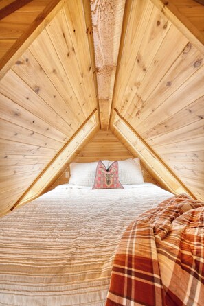 Bügeleisen/Bügelbrett, Reisekinderbett, WLAN, Bettwäsche