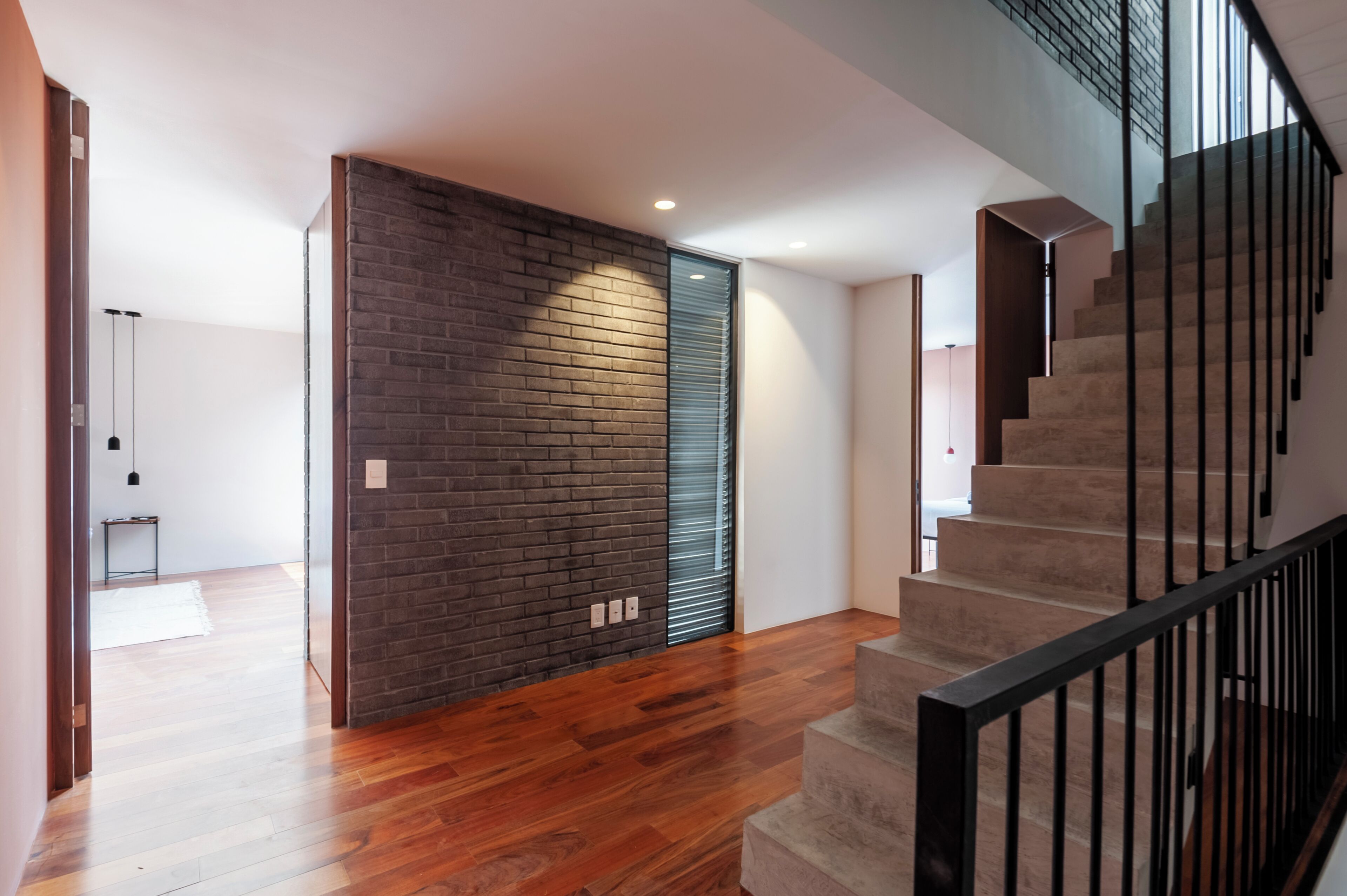 Departamento, 2 habitaciones, balcón (8) | Área de sala de estar | Smart TV de 40 pulgadas con canales por cable y piso con calefacción 