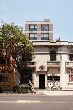 Exterior - Queretaro 77 by Wynwood House (Mexico City)