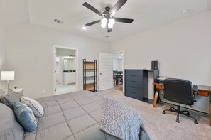 3 chambres, bureau, fer et planche Ă repasser, Wi-Fi gratuit