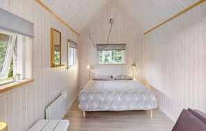 3 bedrooms, travel crib, free WiFi