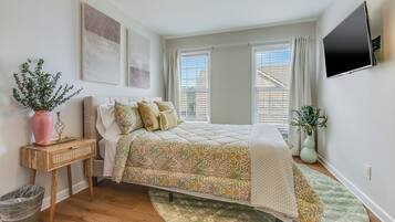 3 bedrooms, iron/ironing board, WiFi, bed sheets