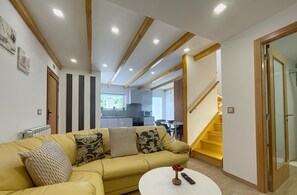 TV - Grandfather's Barn (Santana)