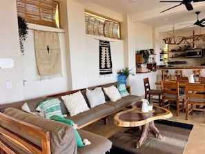 Living area - Casa La Vista Mazunte - Infinity Pool Villa with Ocean Views (Mazunte)