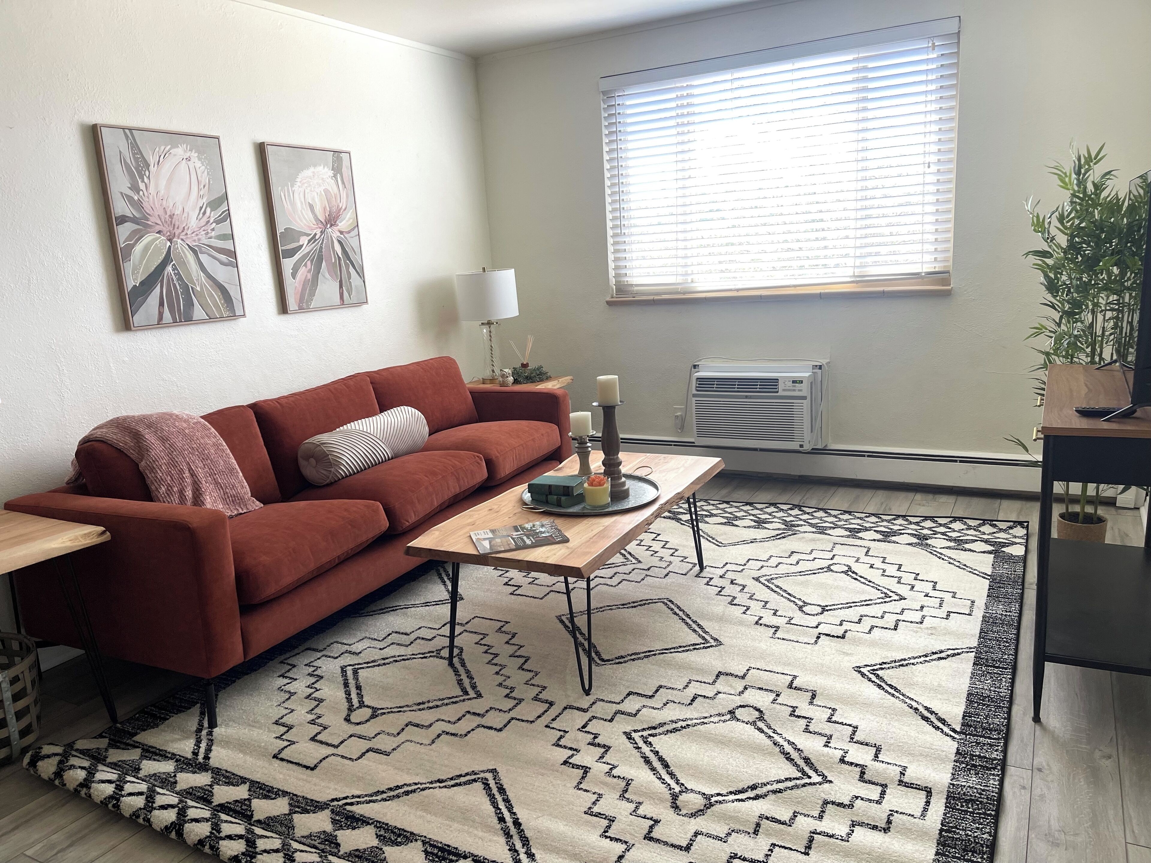 Conveniently located 2-bedroom condo in welcoming Cheyenne!