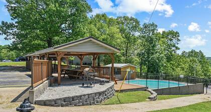 Colorful, Fun-Filled Condo - 5 Minutes to SDC