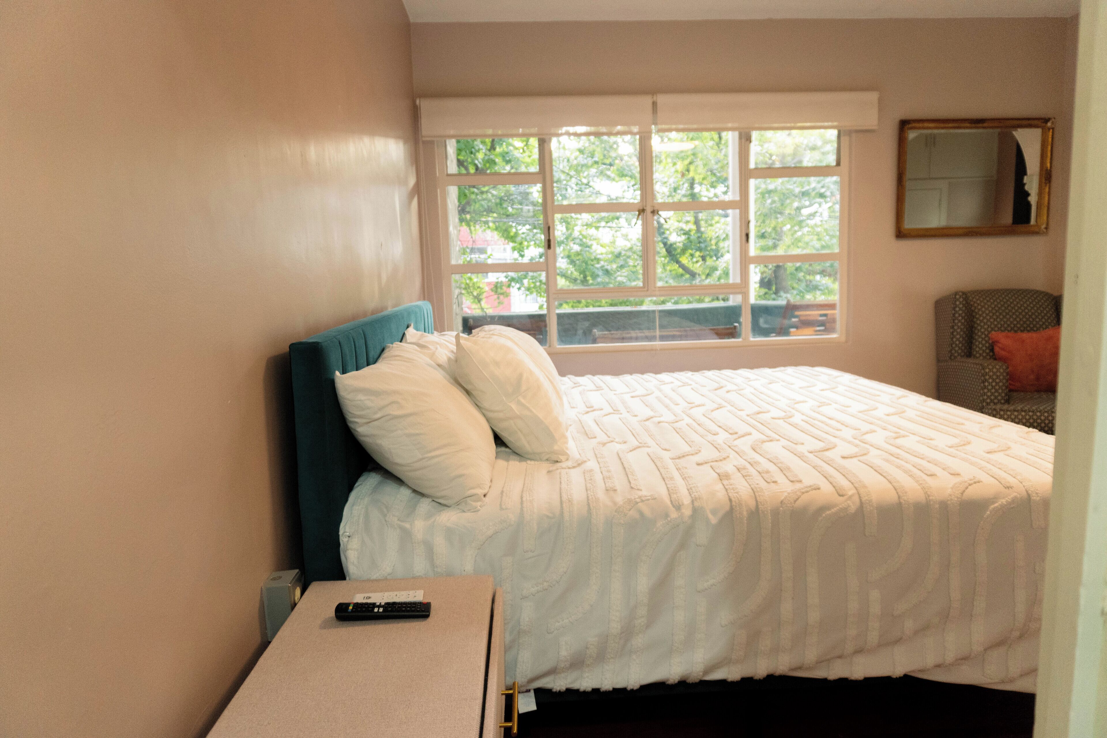 4 bedrooms, WiFi, bed sheets