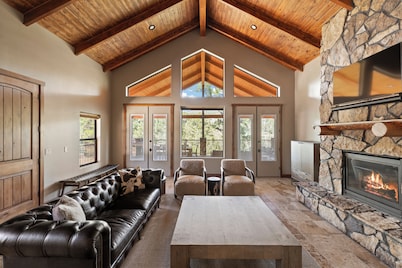 Canyon-View Retreat Minutes from Zion with Hot Tub, Game Room & Chef’s Kitchen