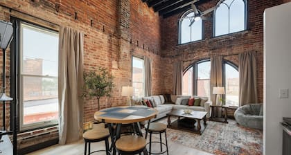 Cozy 1-bedroom apartment in fabulous Wabash with WiFi, AC