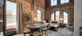 Cozy 1-bedroom apartment in fabulous Wabash with WiFi, AC