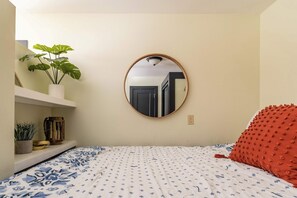 1 bedroom, iron/ironing board, travel cot, WiFi