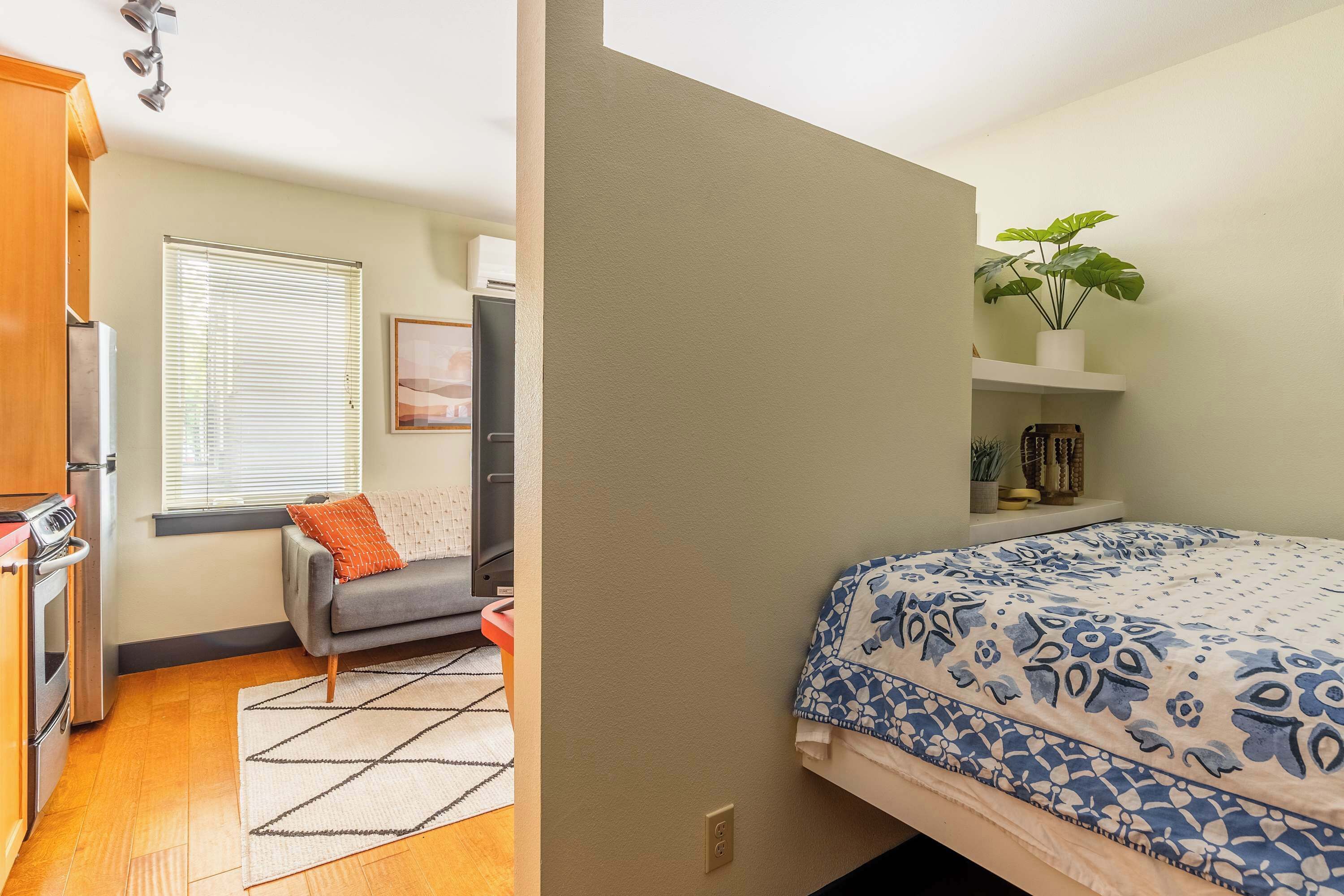 1 chambre, fer et planche à repasser, lit parapluie, Wi-Fi