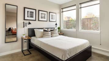 Iron/ironing board, travel cot, WiFi, bed sheets