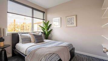 1 bedroom, iron/ironing board, travel crib, WiFi