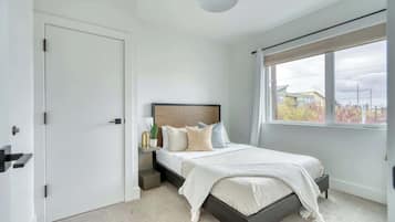 2 habitaciones, tabla de planchar con plancha, cuna de viaje y wifi