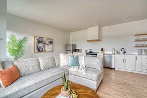 テレビ、書斎 / ワークスペース