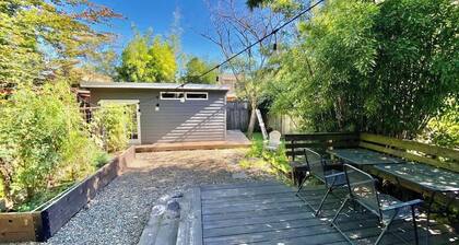 Modern 4BR • Alberta Arts • WalkScore 99