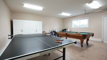 Ferienhaus, Mehrere Betten, Poolzugang, Poolblick (Destination #23) | Spielezimmer